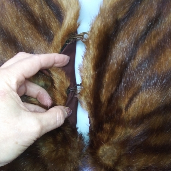 Vintage Mink Cape - Picture 3 of 13
